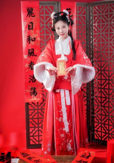 《女员工的滋味》_全集无删减版高清免费观看
